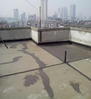 应县漏水维修 楼顶漏水是什么原因，楼顶漏水维修方法是什么?
